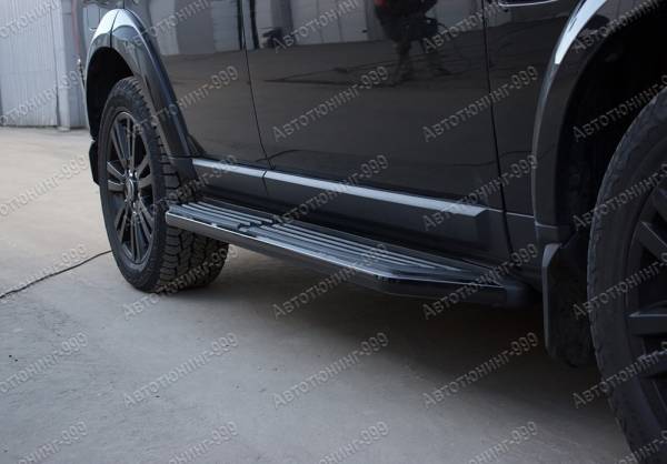   Land Rover Discovery 4   black